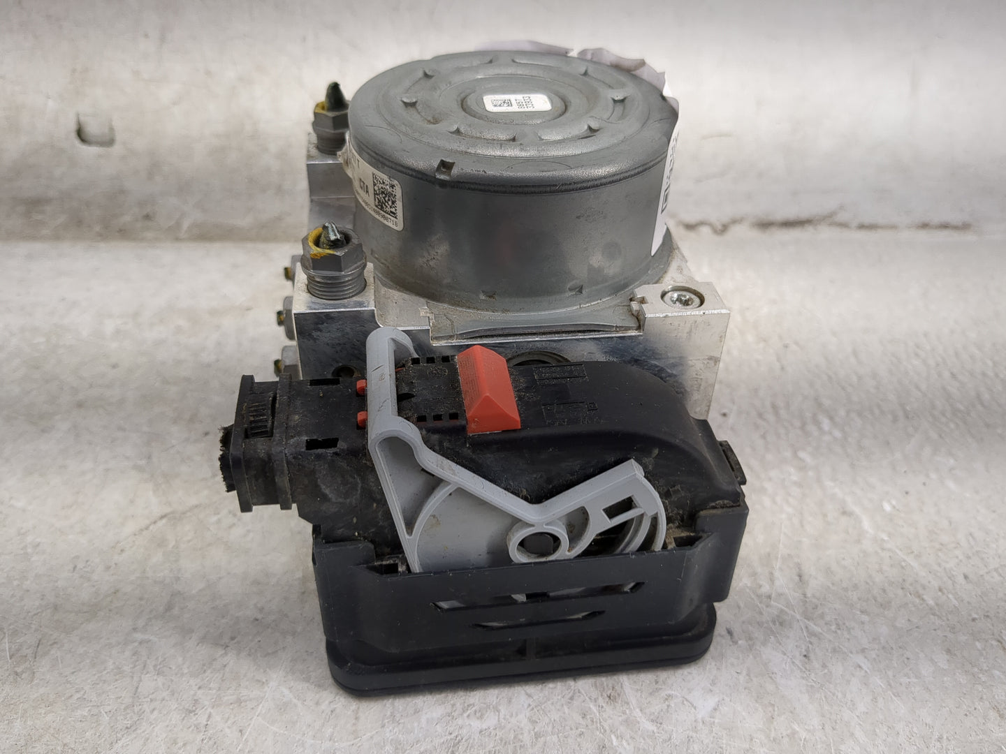 2015-2016 Audi A3 ABS Pump Control Module Replacement P/N:5Q0 614 517 T Fits Fits 2015 2016 OEM Used Auto Parts - Oemusedaut