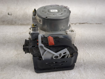 compare product 2015-2016 Audi A3 ABS Pump Control Module Replacement P/N:5Q0 614 517 T Fits Fits 2015 2016 OEM Used Auto Parts