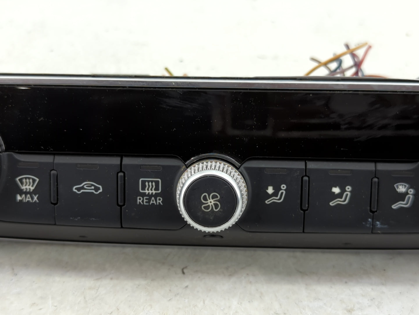 2015-2018 Audi A3 Climate Control Module Temperature AC/Heater Replacement P/N:8V0 820 043 D Fits Fits 2015 2016 2017 2018 O