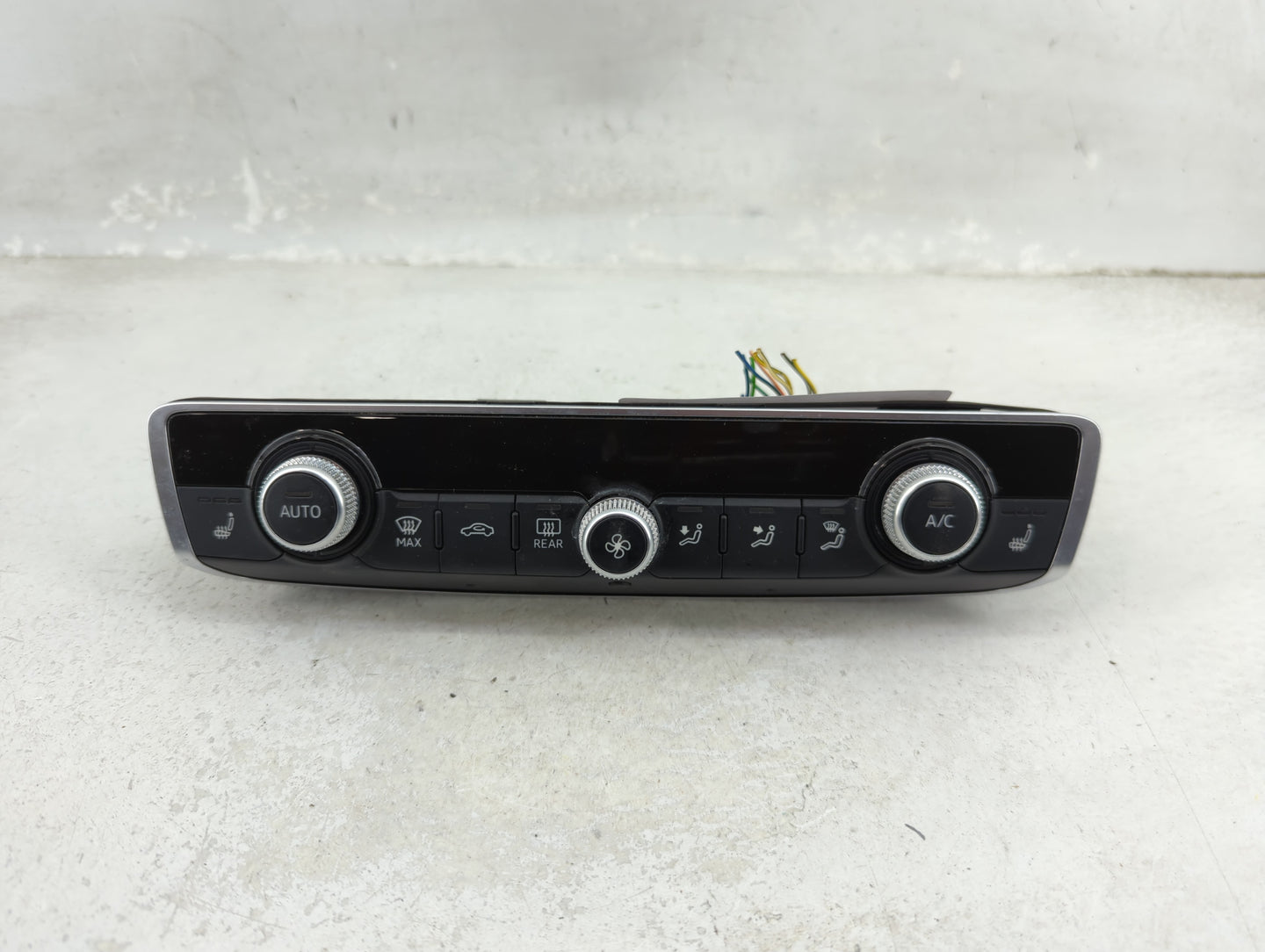 2015-2018 Audi A3 Climate Control Module Temperature AC/Heater Replacement P/N:8V0 820 043 D Fits Fits 2015 2016 2017 2018 O
