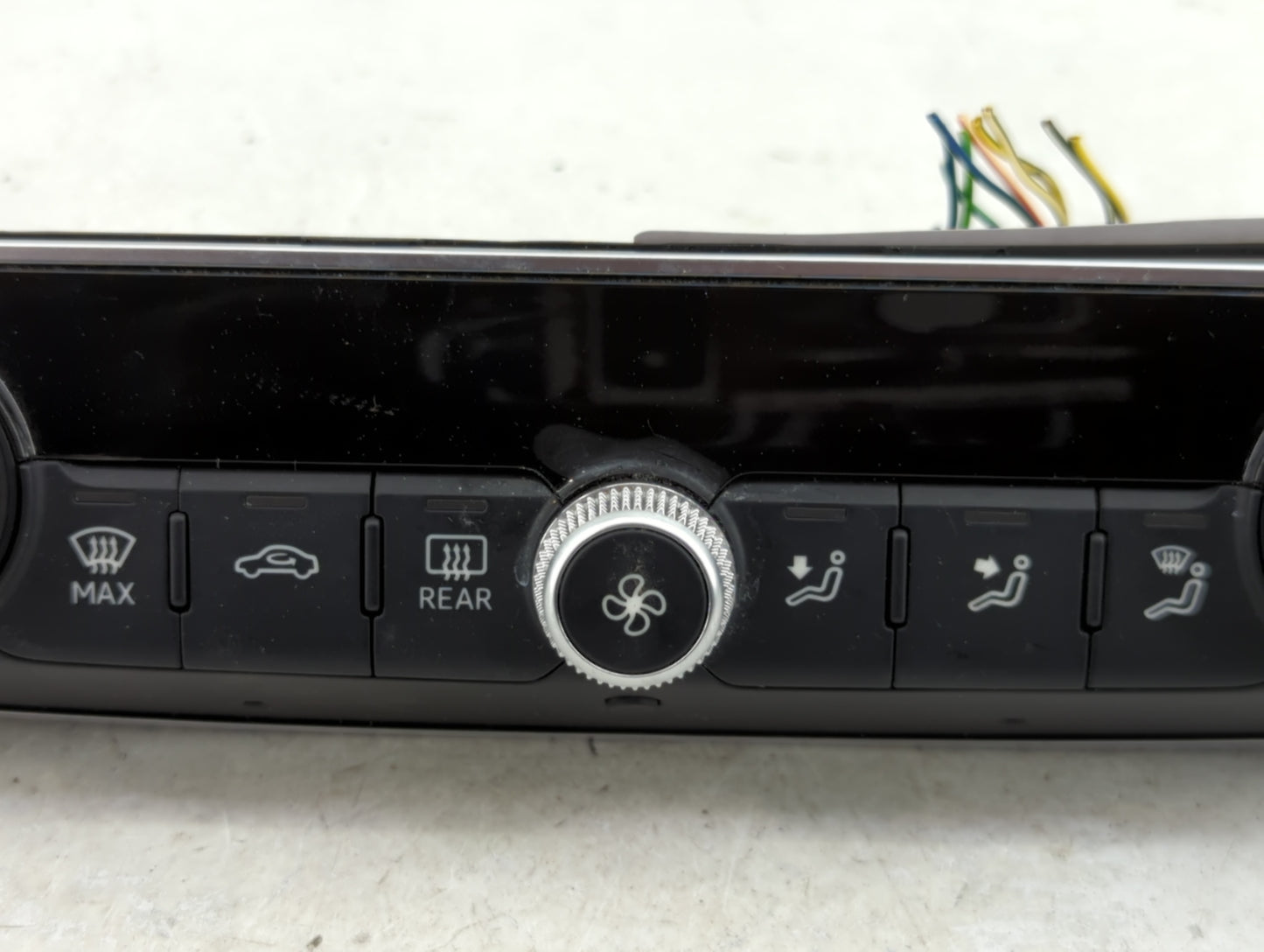 2015-2018 Audi A3 Climate Control Module Temperature AC/Heater Replacement P/N:8V0 820 043 D Fits Fits 2015 2016 2017 2018 O