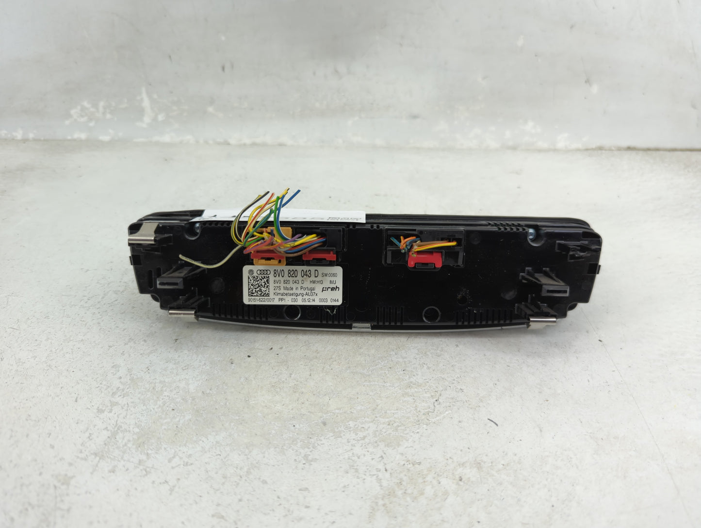 2015-2018 Audi A3 Climate Control Module Temperature AC/Heater Replacement P/N:8V0 820 043 D Fits Fits 2015 2016 2017 2018 O