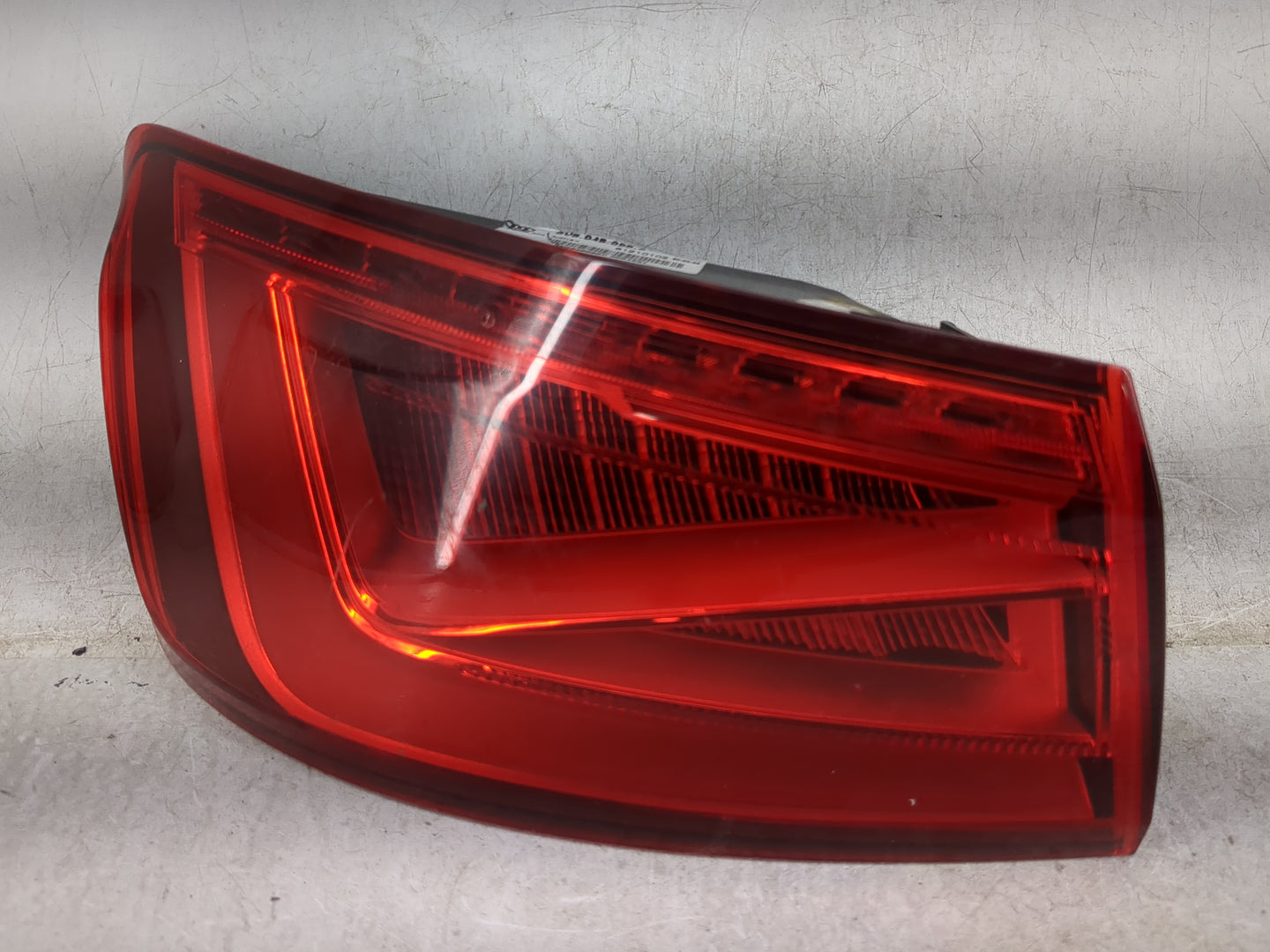 2015-2016 Audi A3 Tail Light Assembly Driver Left OEM P/N:8V5 945 095 C Fits Fits 2015 2016 OEM Used Auto Parts - Oemusedaut