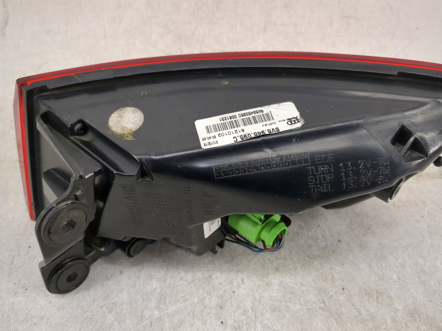 2015-2016 Audi A3 Tail Light Assembly Driver Left OEM P/N:8V5 945 095 C Fits Fits 2015 2016 OEM Used Auto Parts - Oemusedaut