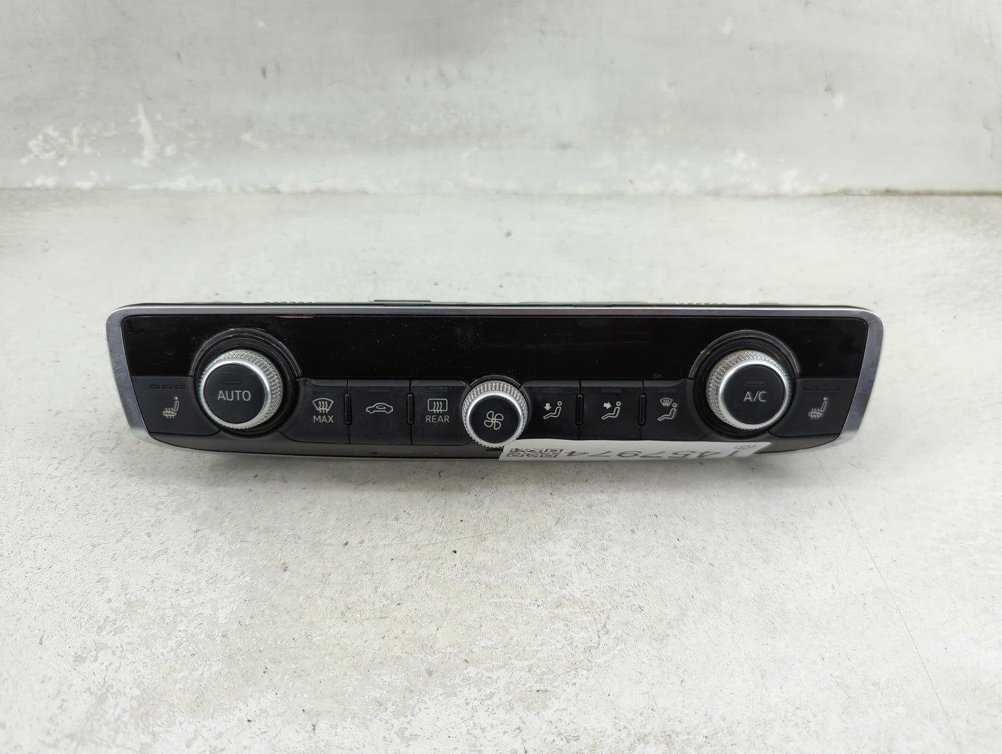 2015-2018 Audi A3 Climate Control Module Temperature AC/Heater Replacement P/N:8V0 820 043 D Fits Fits 2015 2016 2017 2018 O