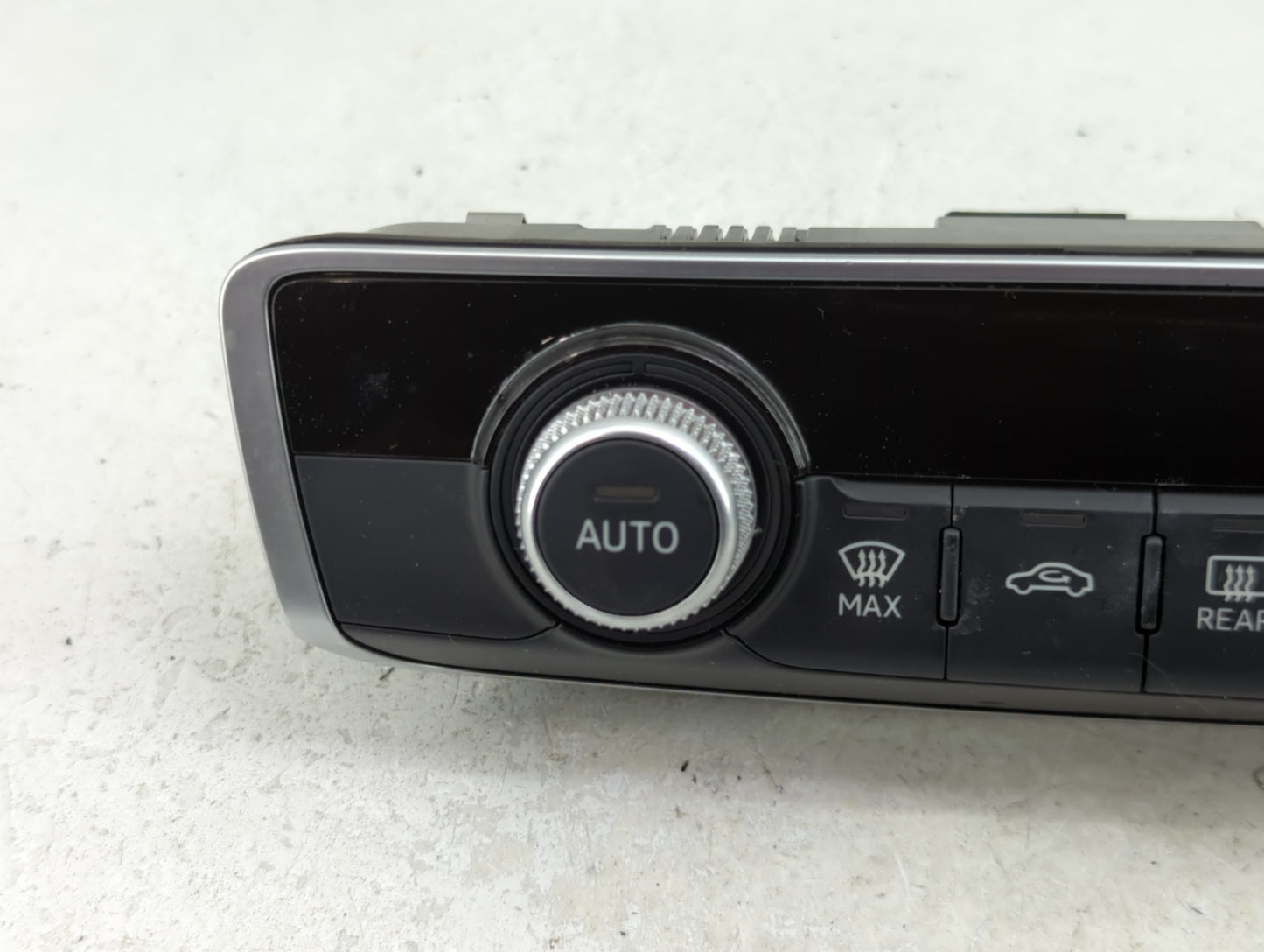 2015-2018 Audi A3 Climate Control Module Temperature AC/Heater Replacement P/N:8V0 820 043 C Fits Fits 2015 2016 2017 2018 O