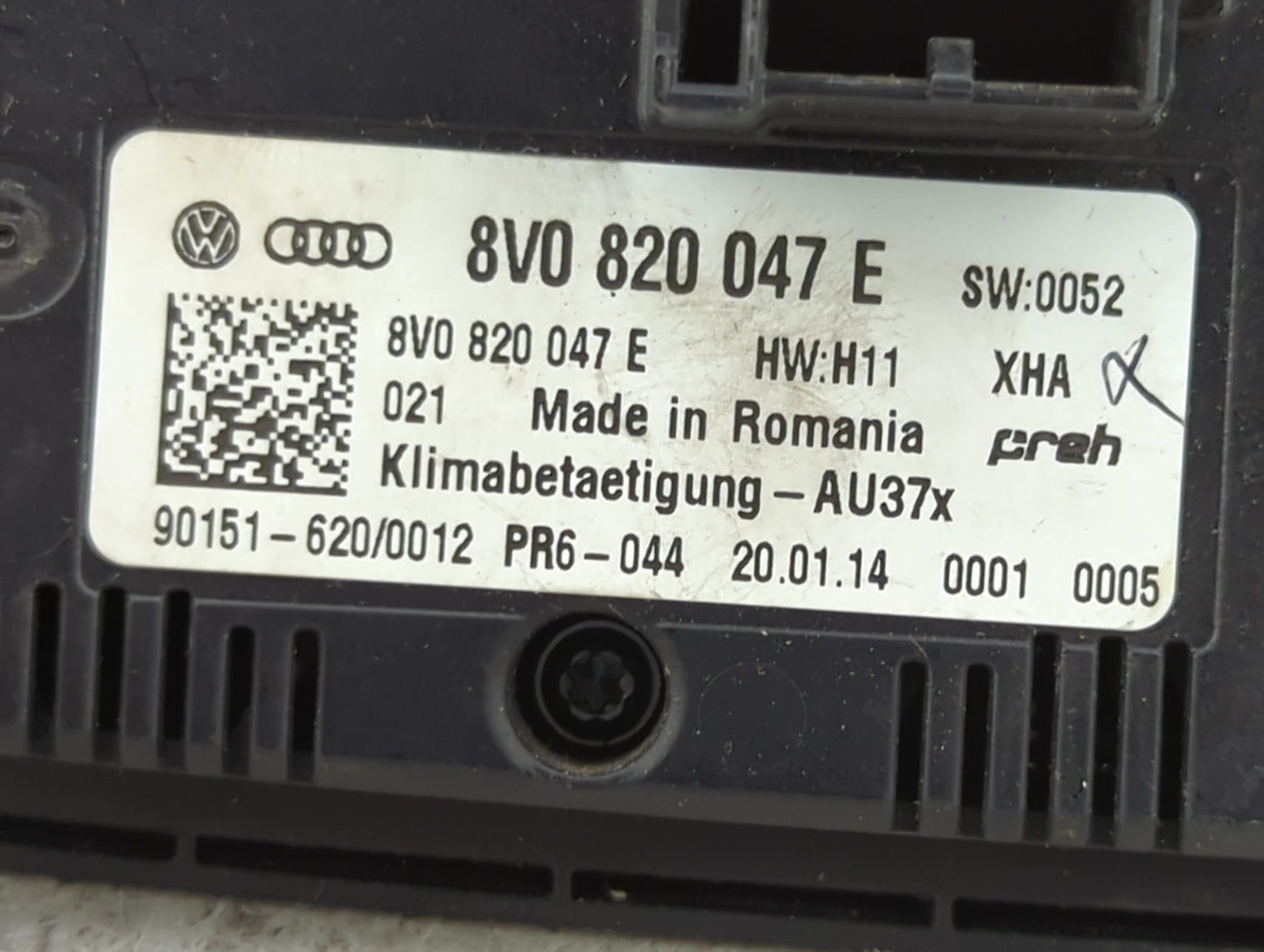 2015-2018 Audi A3 Climate Control Module Temperature AC/Heater Replacement P/N:8V0 820 047 E Fits Fits 2015 2016 2017 2018 O