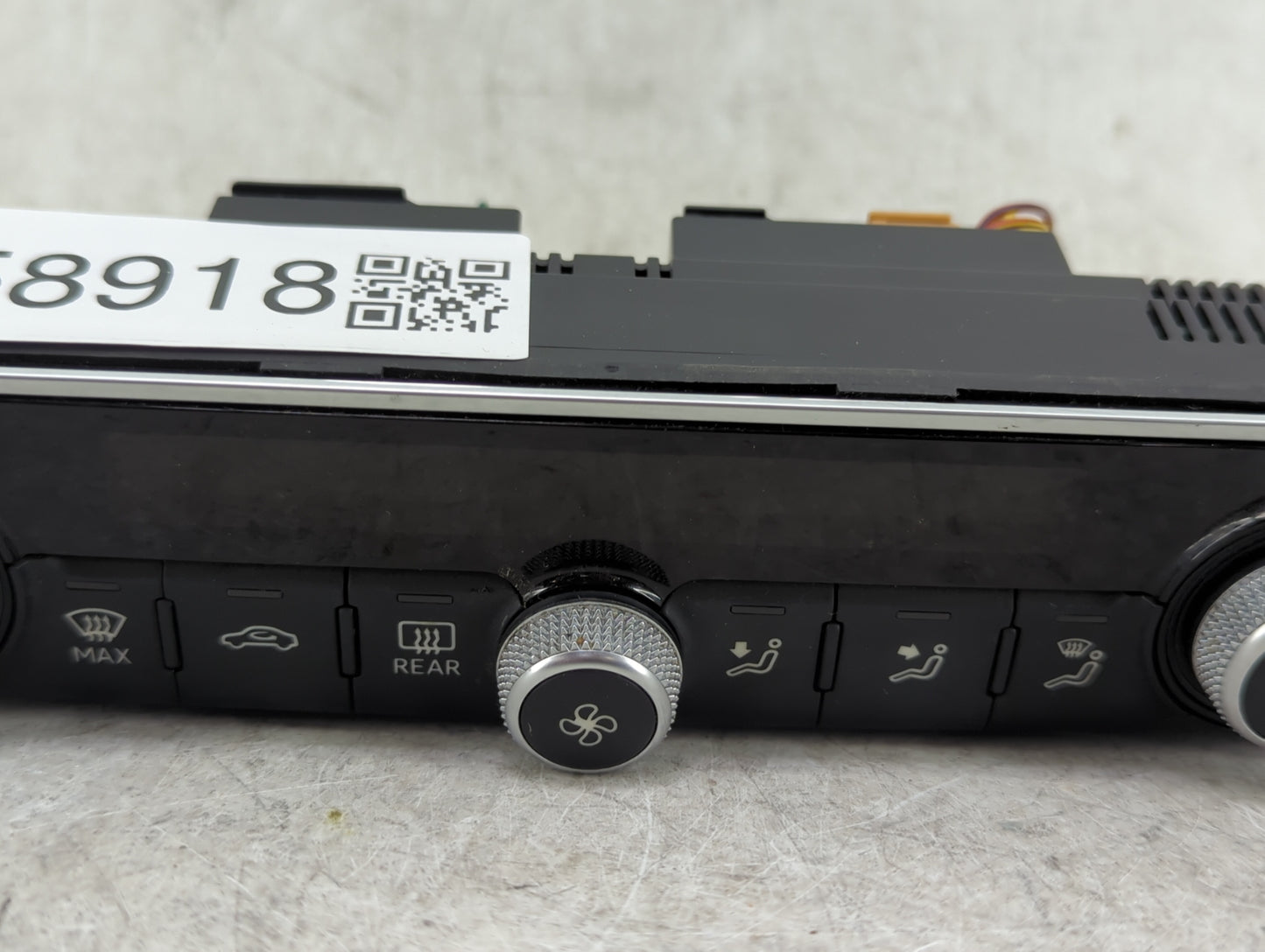2015-2018 Audi A3 Climate Control Module Temperature AC/Heater Replacement P/N:8V0 820 043 D Fits Fits 2015 2016 2017 2018 O