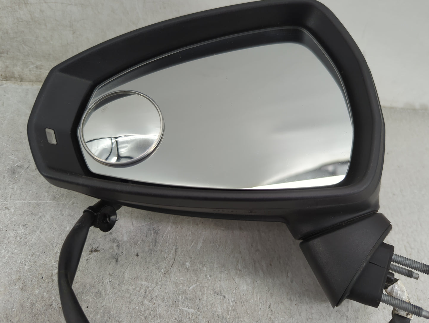 2015-2018 Audi A3 Driver Side View Mirror - Left Door Mirror OEM Used - Oemusedautoparts1.com