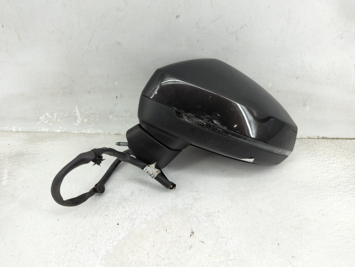 2015-2018 Audi A3 Driver Side View Mirror - Left Door Mirror OEM Used - Oemusedautoparts1.com