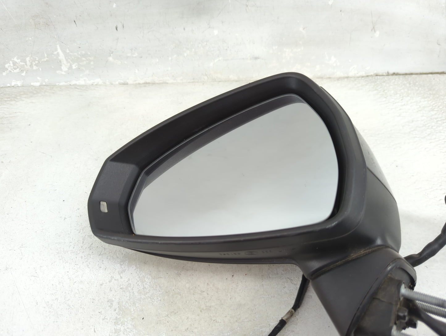2015-2018 Audi A3 Driver Side View Mirror - Left Door Mirror OEM Used - Oemusedautoparts1.com