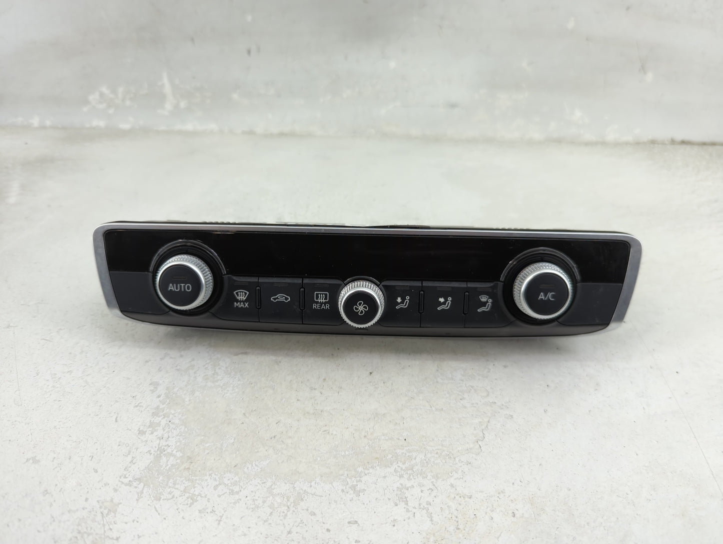 2015-2018 Audi A3 Climate Control Module Temperature AC/Heater Replacement P/N:8V0820043C Fits Fits 2015 2016 2017 2018 OEM 