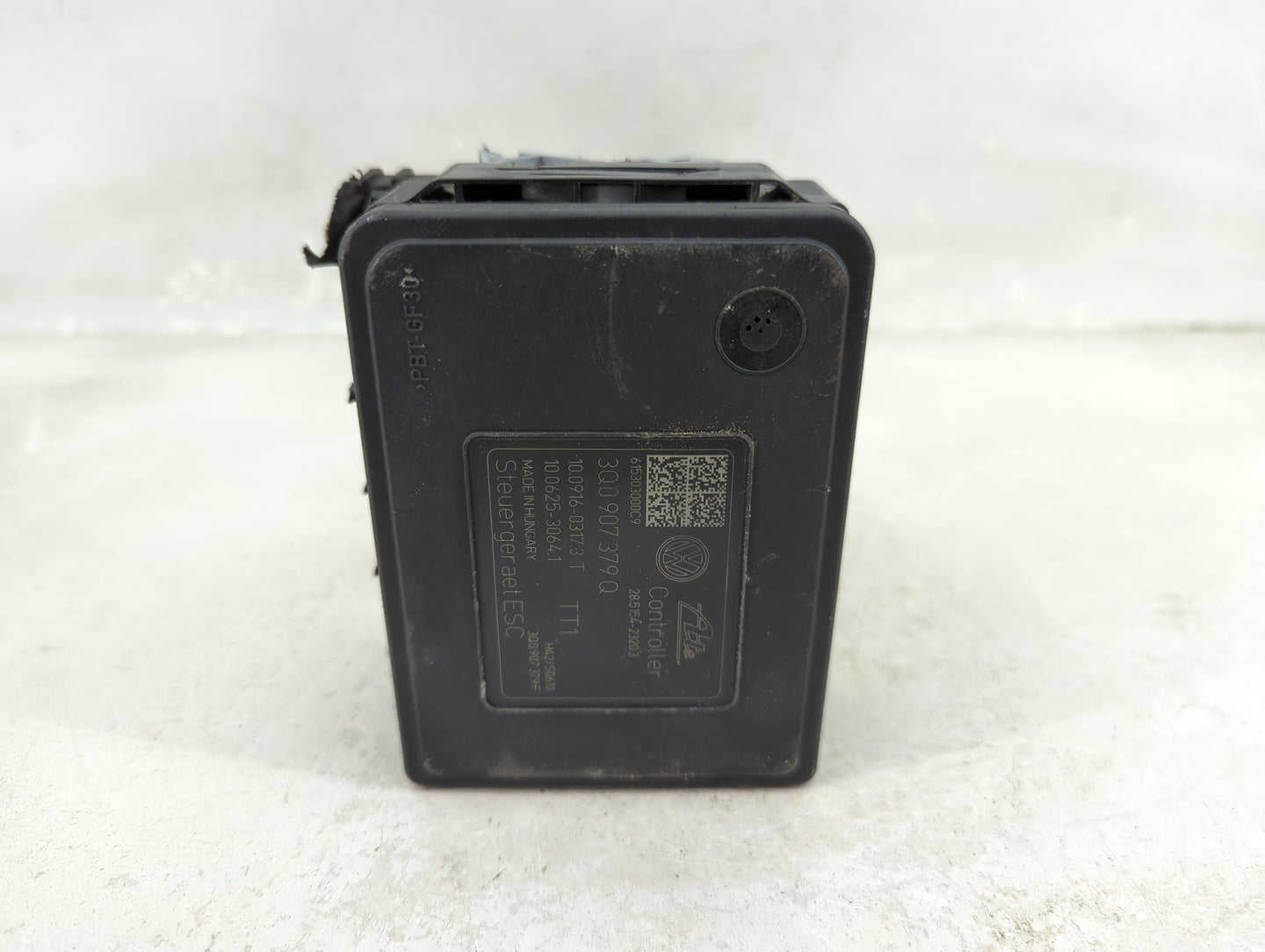 2015-2016 Audi A3 ABS Pump Control Module Replacement P/N:3Q0907379Q 3Q0907379F, 28.5154-2320.3 Fits Fits 2015 2016 OEM Used
