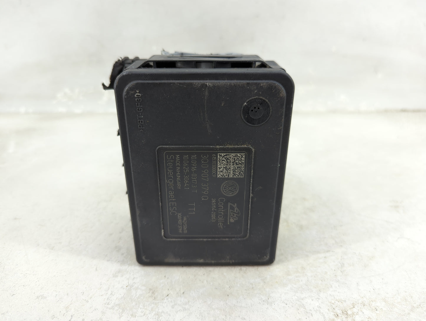 2015-2016 Audi A3 ABS Pump Control Module Replacement P/N:3Q0907379Q 3Q0907379F, 28.5154-2320.3 Fits Fits 2015 2016 OEM Used