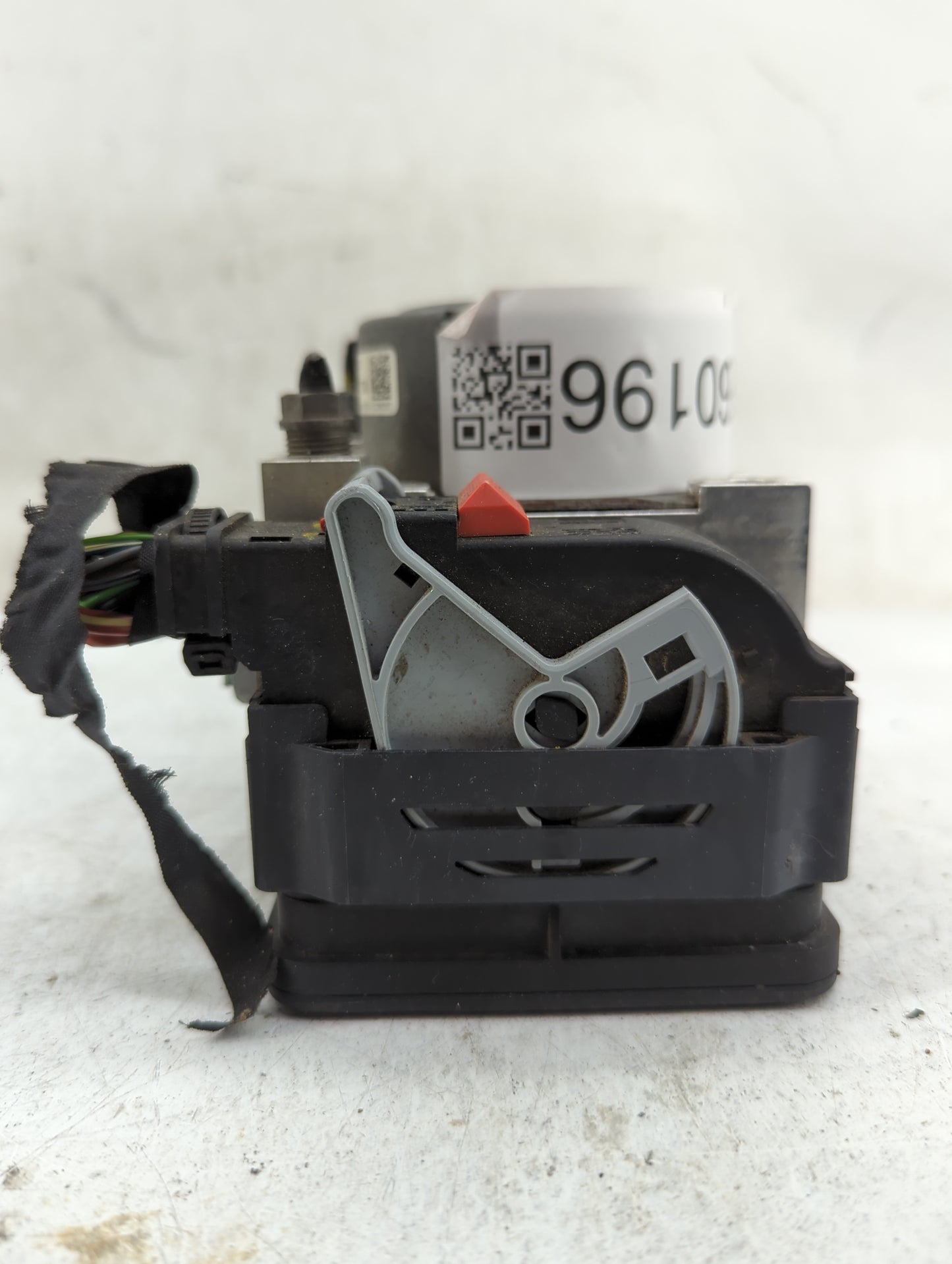 2015-2016 Audi A3 ABS Pump Control Module Replacement P/N:5Q0614517T 10.0220-0373.4 Fits Fits 2015 2016 OEM Used Auto Parts 