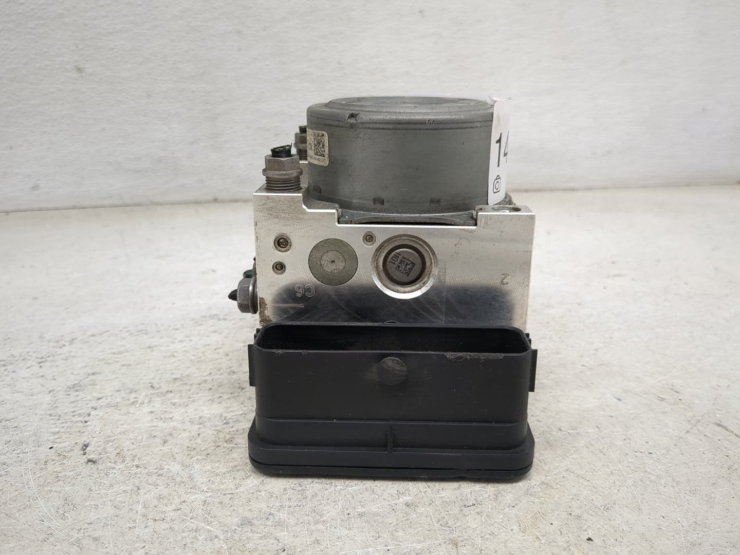 2015-2016 Audi A3 ABS Pump Control Module Replacement P/N:5Q0614517T 10.0220-0373.4 Fits Fits 2015 2016 OEM Used Auto Parts 