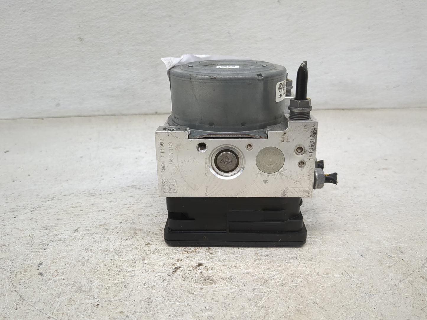 2015-2016 Audi A3 ABS Pump Control Module Replacement P/N:5Q0614517K 10.0220-0247.4 Fits Fits 2015 2016 OEM Used Auto Parts 