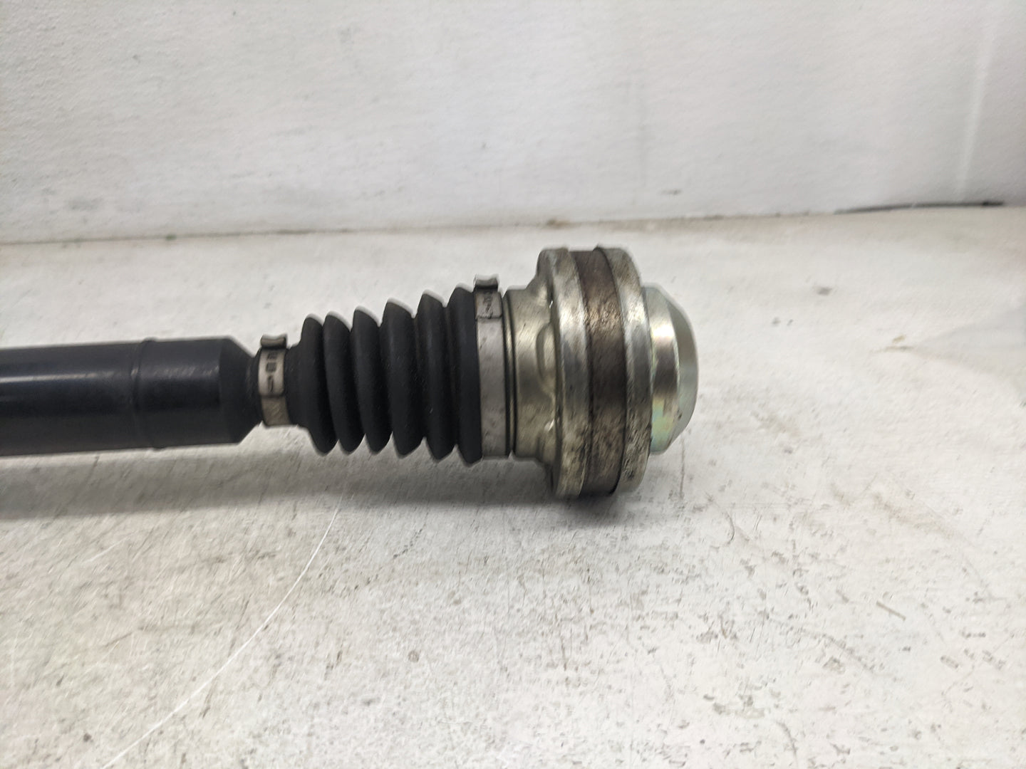 2015-2016 Audi A3 Axle Shaft Front Passenger Cv C/v 1461148 - Oemusedautoparts1.com