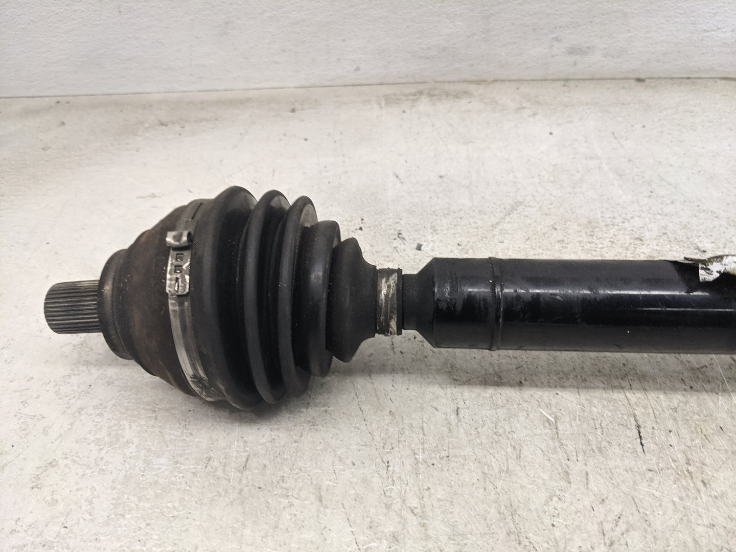 2015-2016 Audi A3 Axle Shaft Front Passenger Cv C/v 1461148 - Oemusedautoparts1.com
