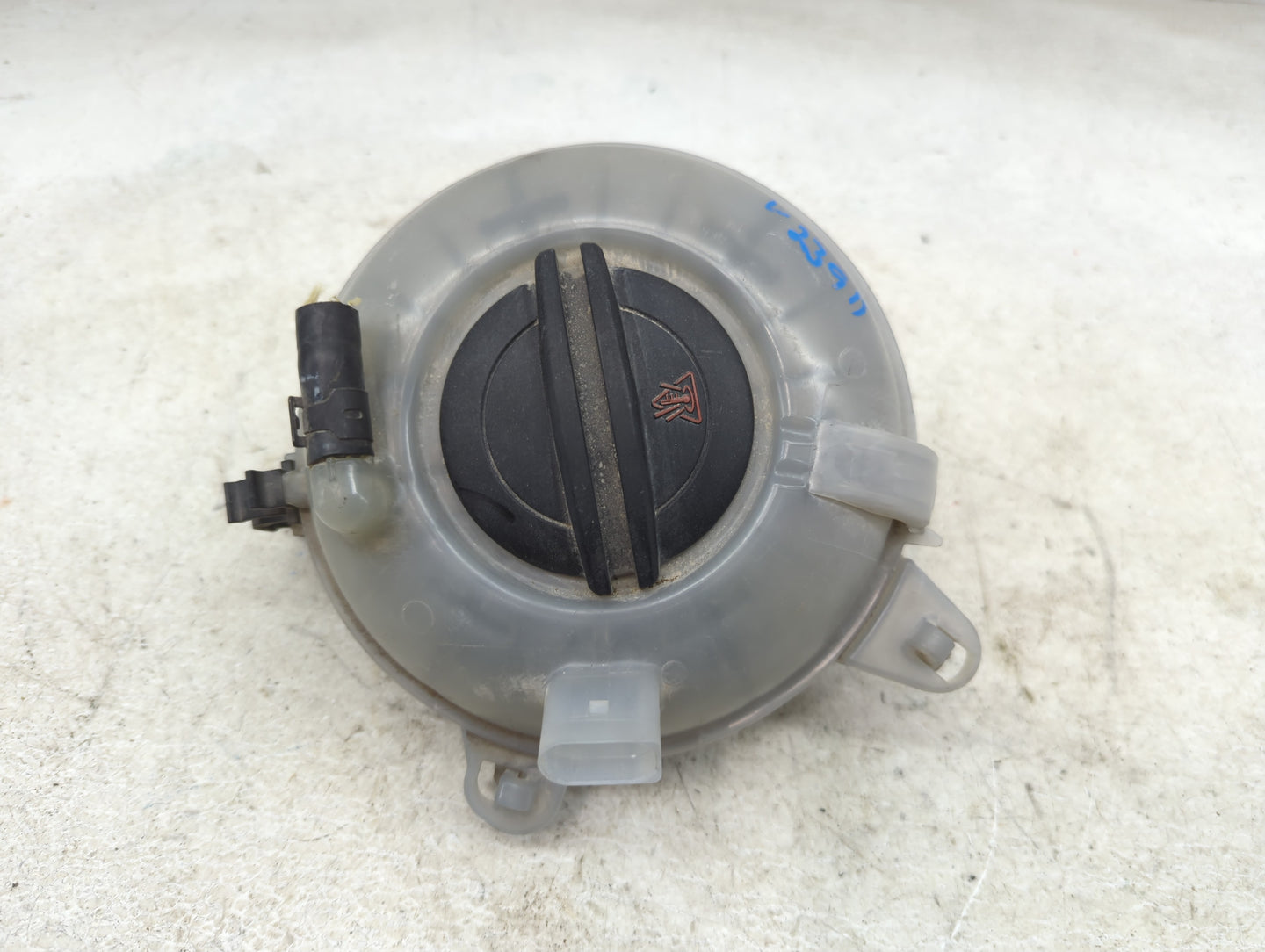 2015-2018 Audi A3 Radiator Coolant Overflow Expansion Tank Bottle - Oemusedautoparts1.com