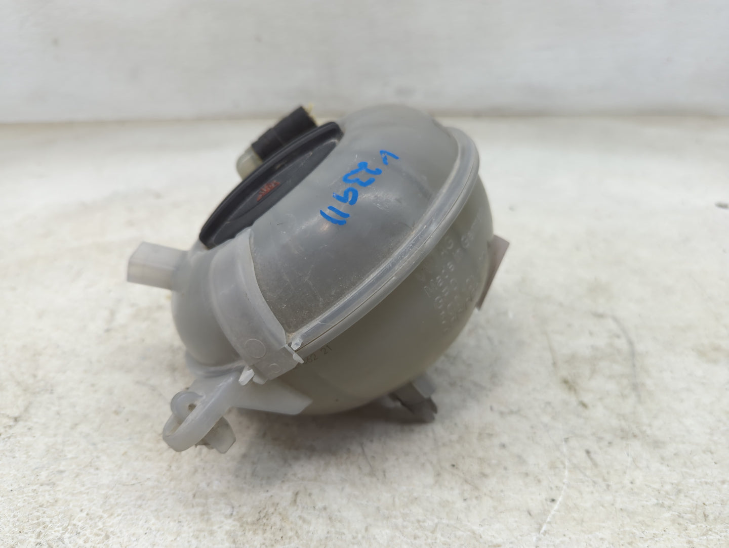 2015-2018 Audi A3 Radiator Coolant Overflow Expansion Tank Bottle - Oemusedautoparts1.com