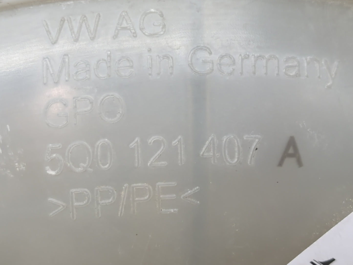 2015-2018 Audi A3 Radiator Coolant Overflow Expansion Tank Bottle - Oemusedautoparts1.com