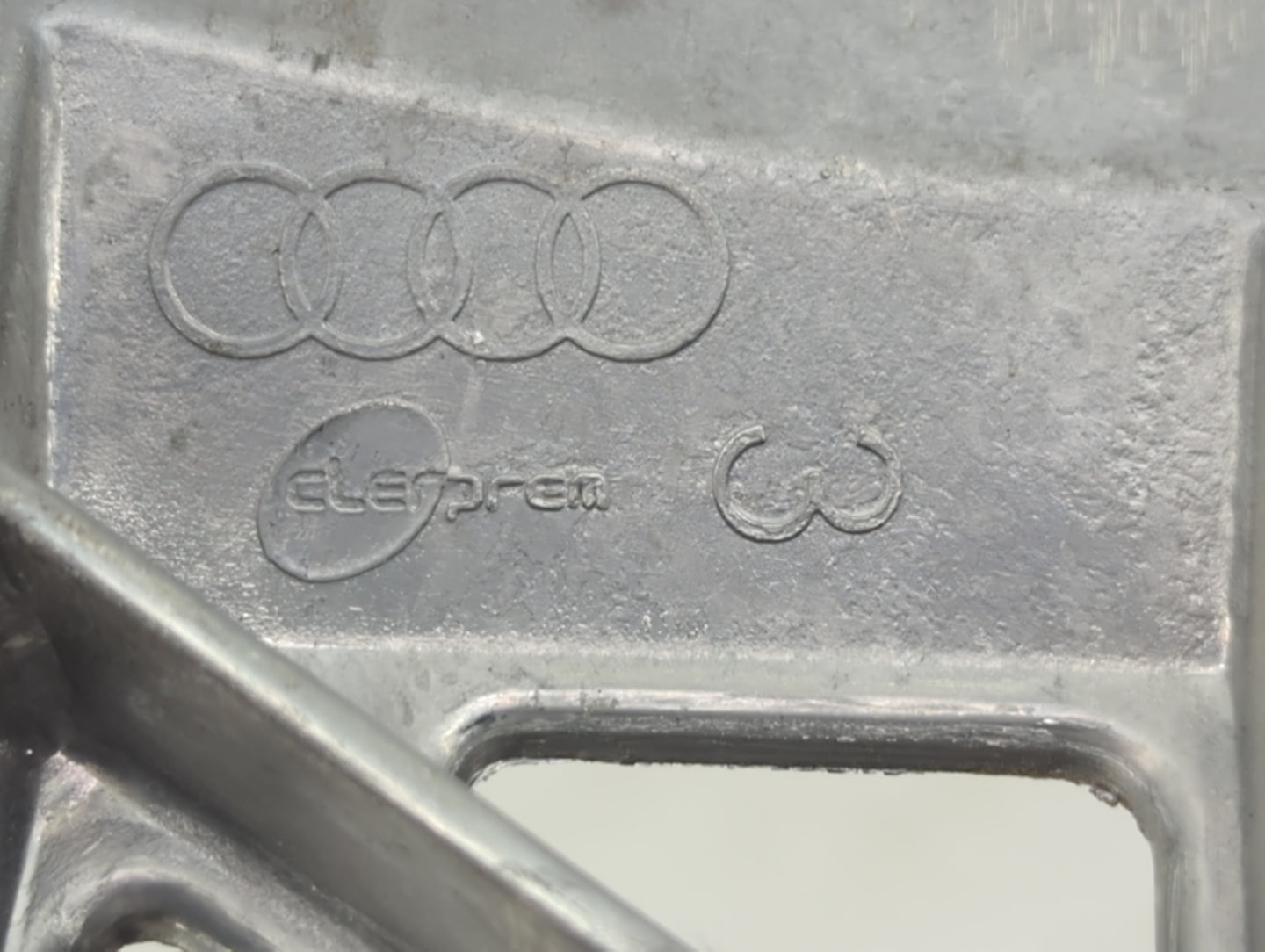 2015 Audi A3 Center Console Armrest Cover Lid Fits OEM Used Auto Parts - Oemusedautoparts1.com