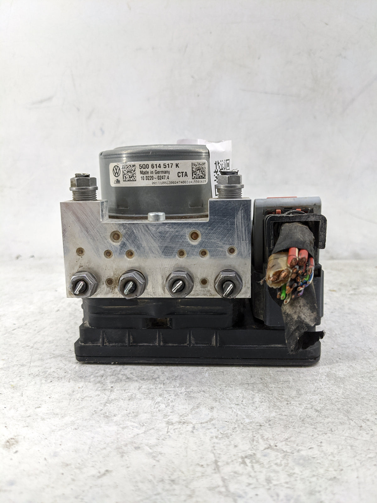2015-2016 Audi A3 Anti-Lock Brake ABS Pump Module Actuator OEM P/N:5Q0 614 517 K 10.0220-0247.4, 5Q0 907 379 L Fits Fits 201