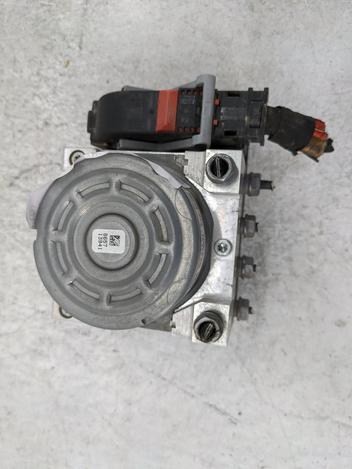 2015-2016 Audi A3 Anti-Lock Brake ABS Pump Module Actuator OEM P/N:5Q0 614 517 K 10.0220-0247.4, 5Q0 907 379 L Fits Fits 201