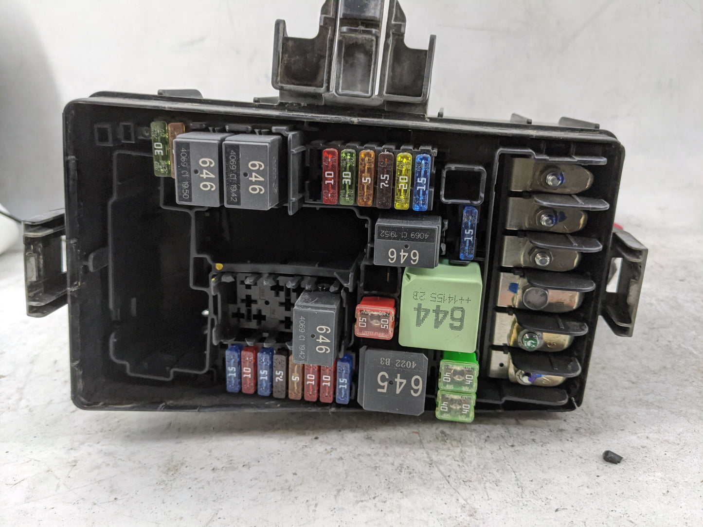 2015-2018 Audi A3 Fusebox Fuse Box Panel Relay Module P/N:5Q0937132A 6351-2386 Fits Fits 2015 2016 2017 2018 2019 2020 2021 
