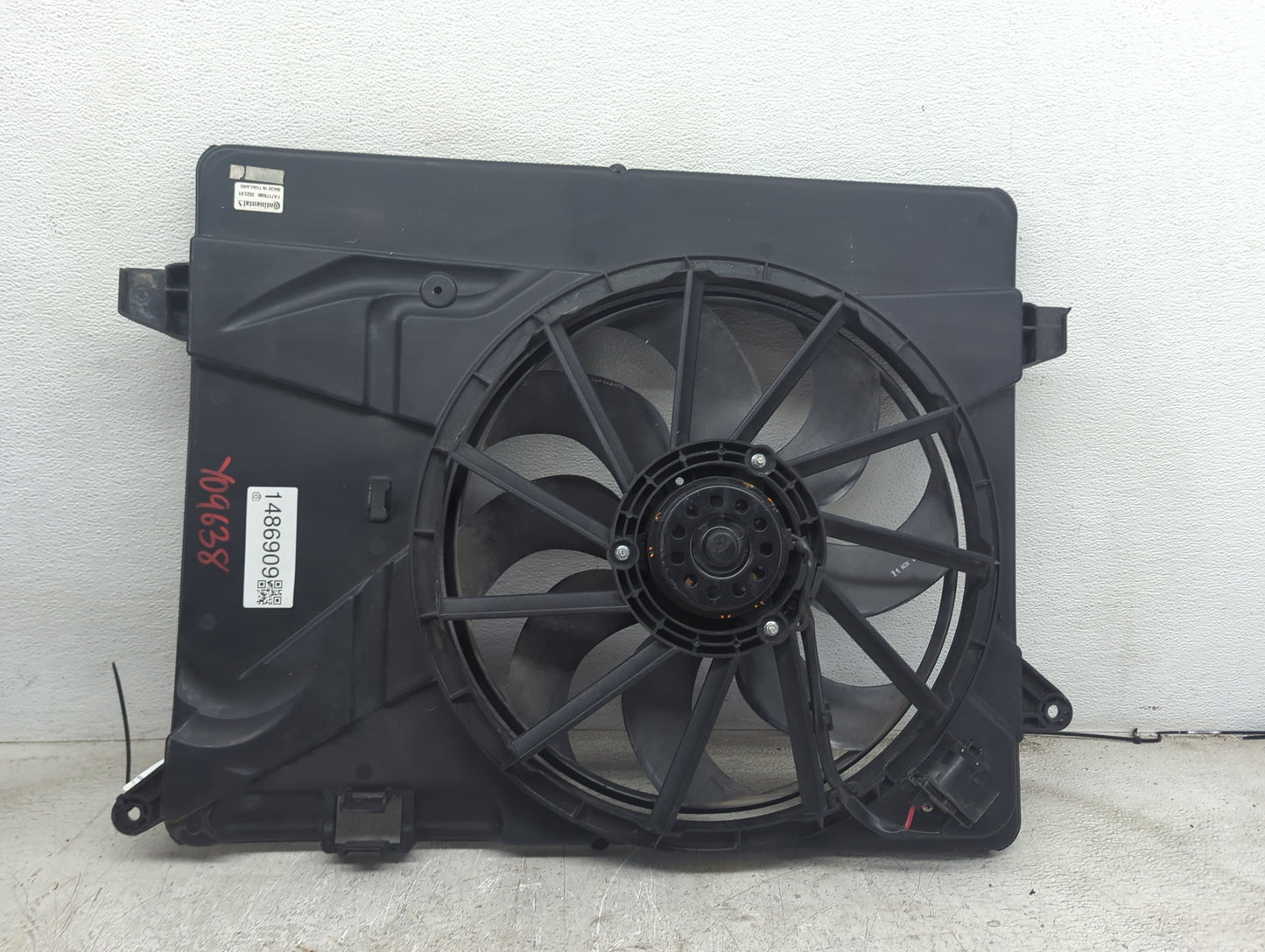 2015 Audi A3 Electric Radiator Cooling Fan Motor Assembly P/N:5Q0121205AJ 3S121A01 Fits OEM Used Auto Parts - Oemusedautopar
