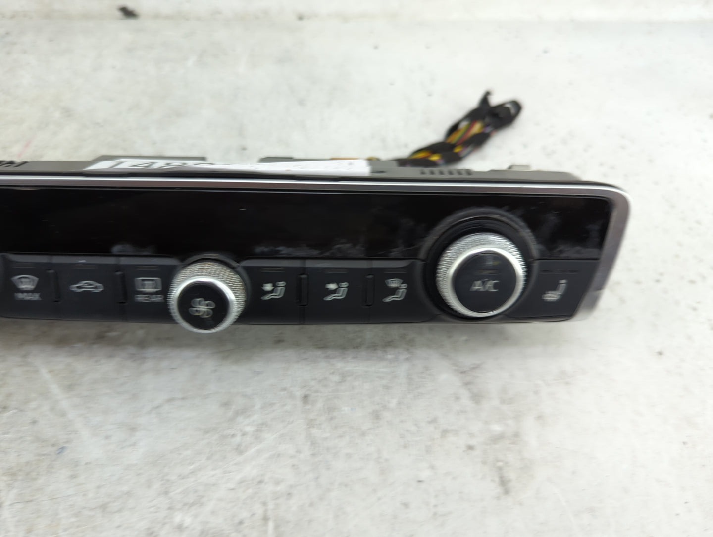 2015-2018 Audi A3 Climate Control Module Temperature AC/Heater Replacement P/N:8V0820043D Fits Fits 2015 2016 2017 2018 OEM 
