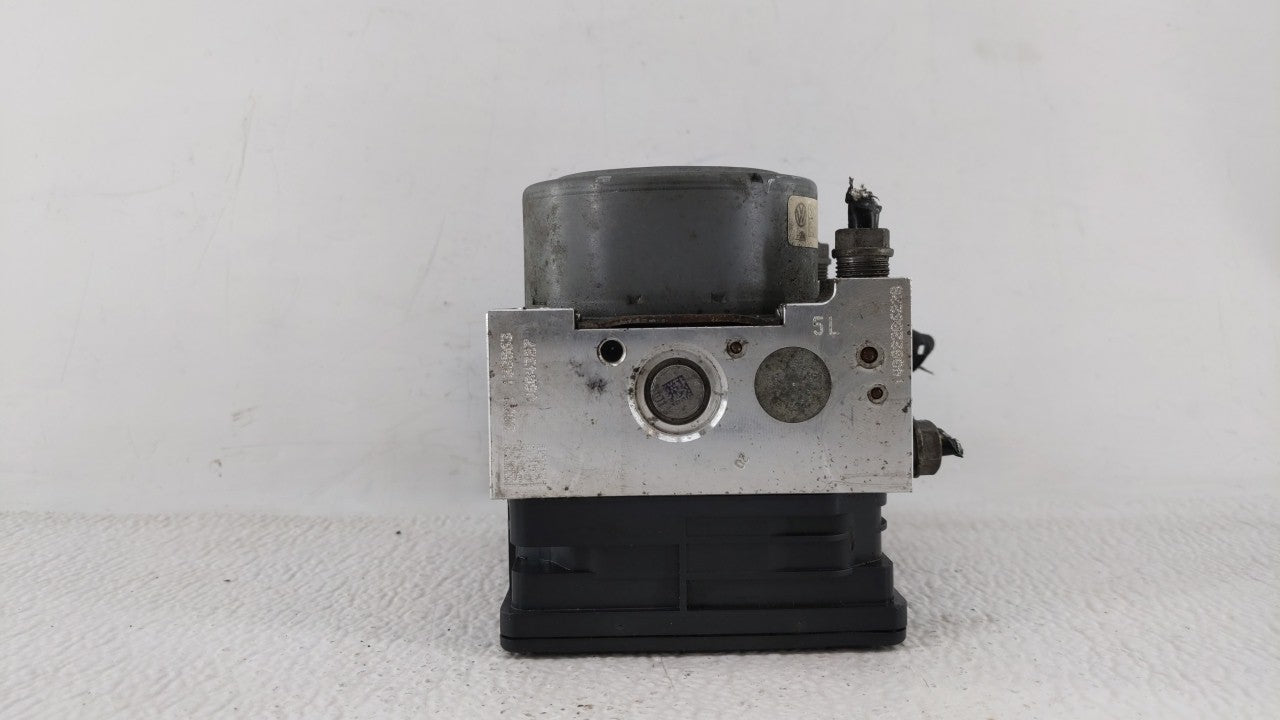 2015-2016 Audi A3 ABS Pump Control Module Replacement P/N:3Q0 614 517 Q 5Q0 614 517 K, 5Q0 614 517 T Fits Fits 2015 2016 OEM