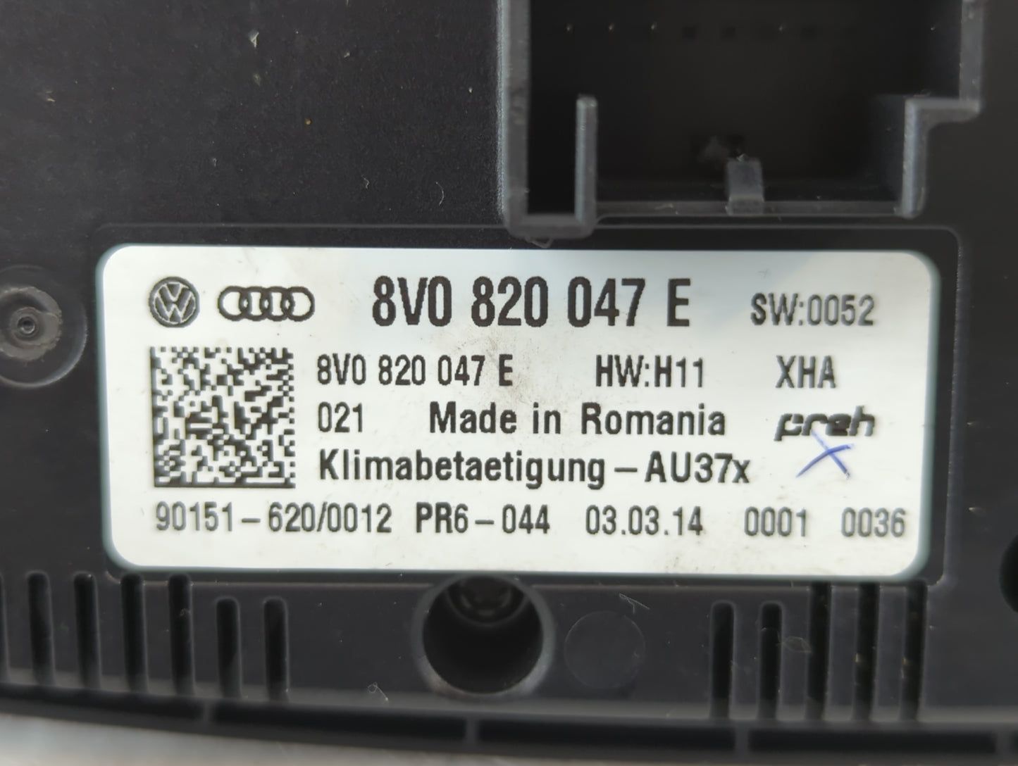2015-2018 Audi A3 Climate Control Module Temperature AC/Heater Replacement P/N:8V0 820 047 E Fits Fits 2015 2016 2017 2018 O