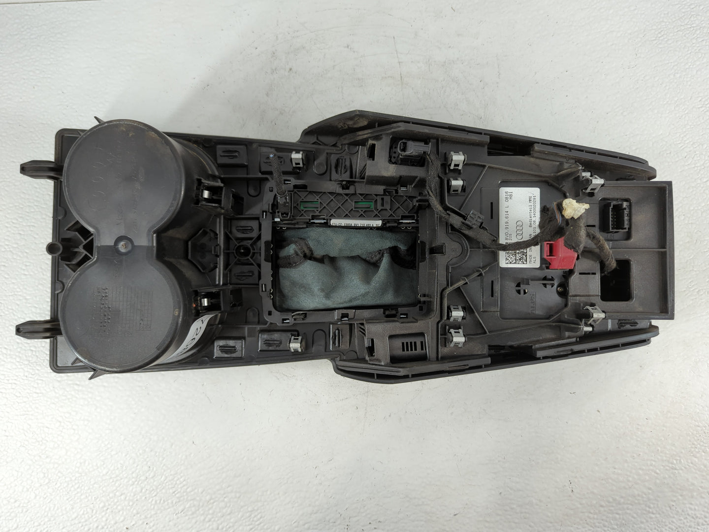 2015-2018 Audi A3 Am Fm Cd Player Radio Receiver - Oemusedautoparts1.com