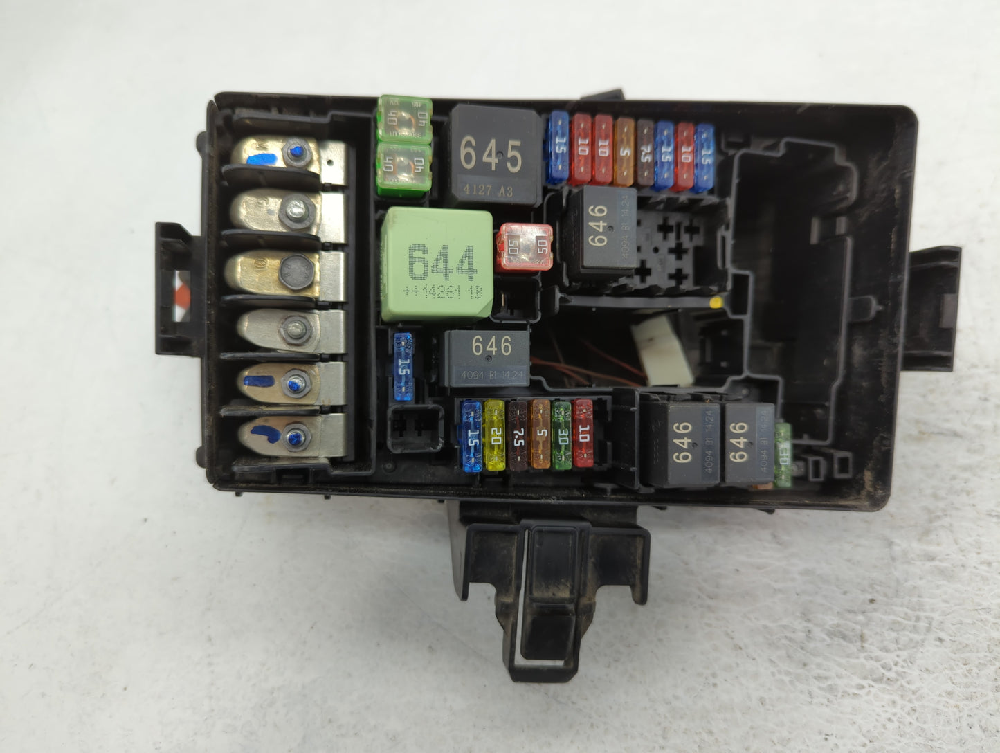 2015-2018 Audi A3 Fusebox Fuse Box Panel Relay Module P/N:6351-2832 Fits Fits 2015 2016 2017 2018 2019 2020 2021 OEM Used Au