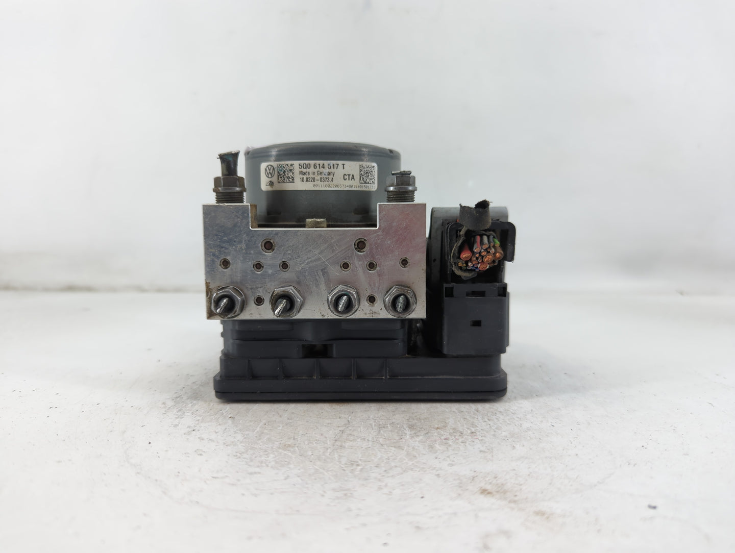 2015-2016 Audi A3 ABS Pump Control Module Replacement P/N:5Q0 614 517 T Fits Fits 2015 2016 OEM Used Auto Parts - Oemusedaut