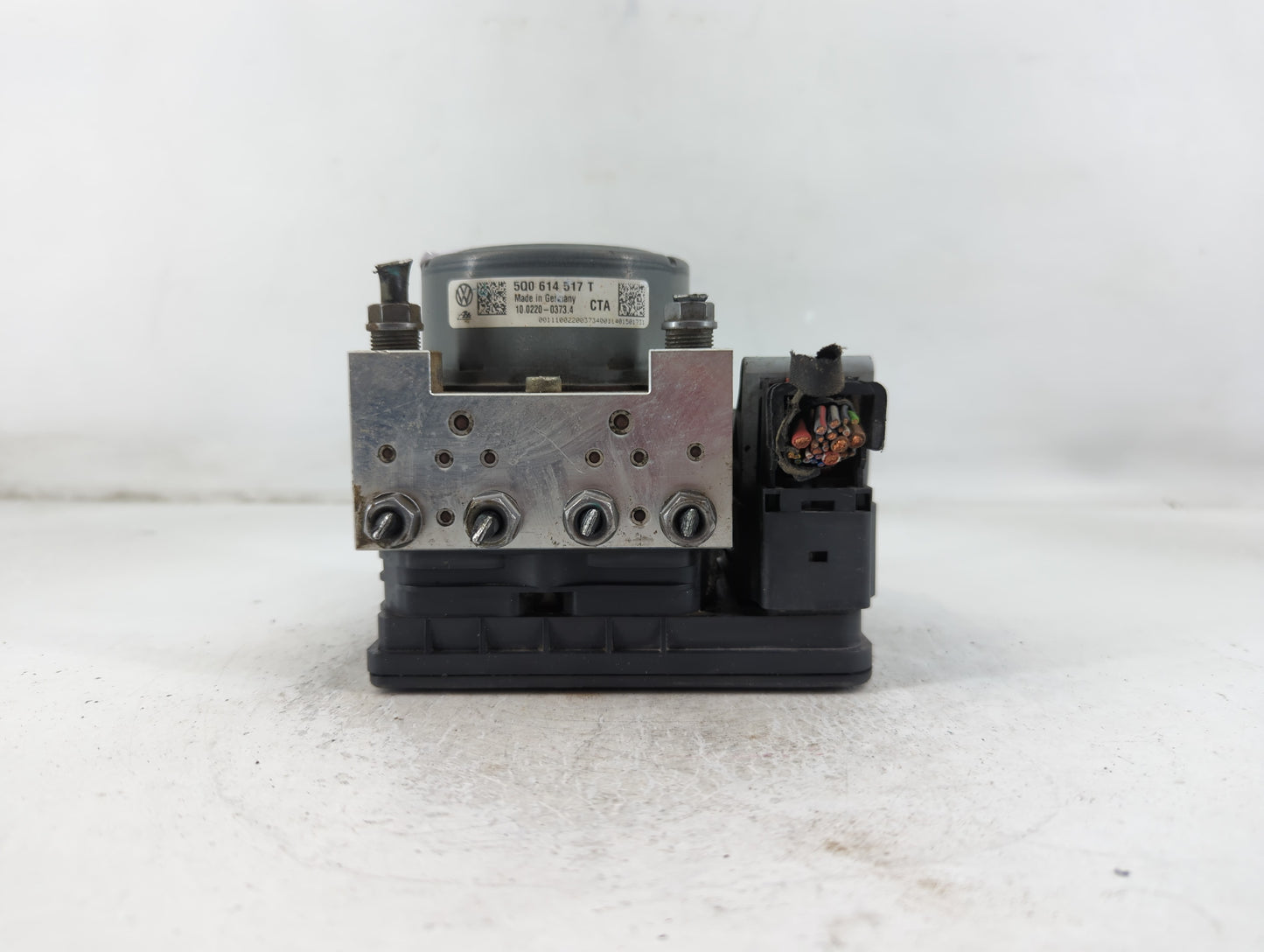 2015-2016 Audi A3 ABS Pump Control Module Replacement P/N:5Q0 614 517 T Fits Fits 2015 2016 OEM Used Auto Parts - Oemusedaut