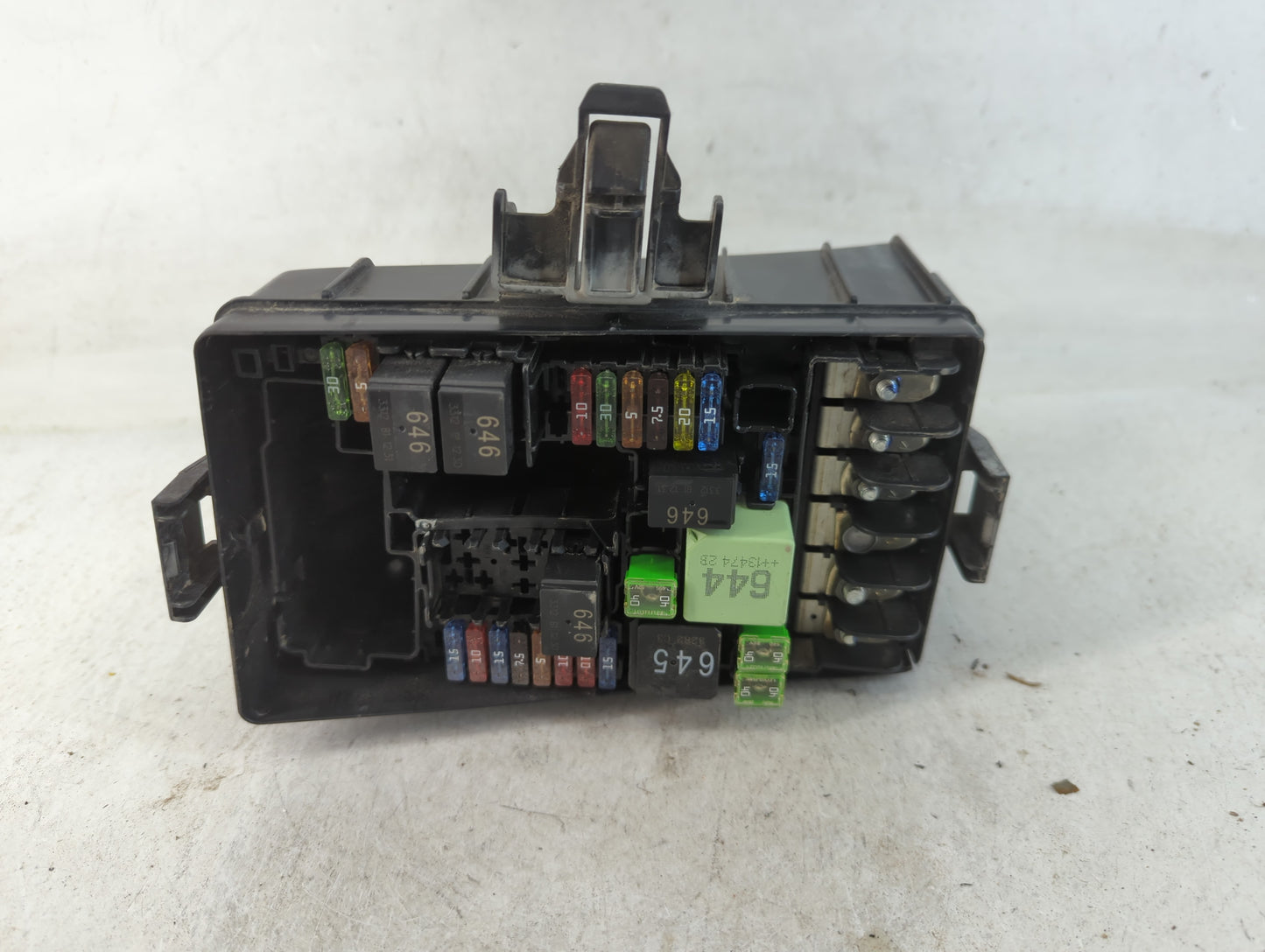 2015-2018 Audi A3 Fusebox Fuse Box Panel Relay Module P/N:6351-2386 Fits Fits 2015 2016 2017 2018 2019 2020 2021 OEM Used Au