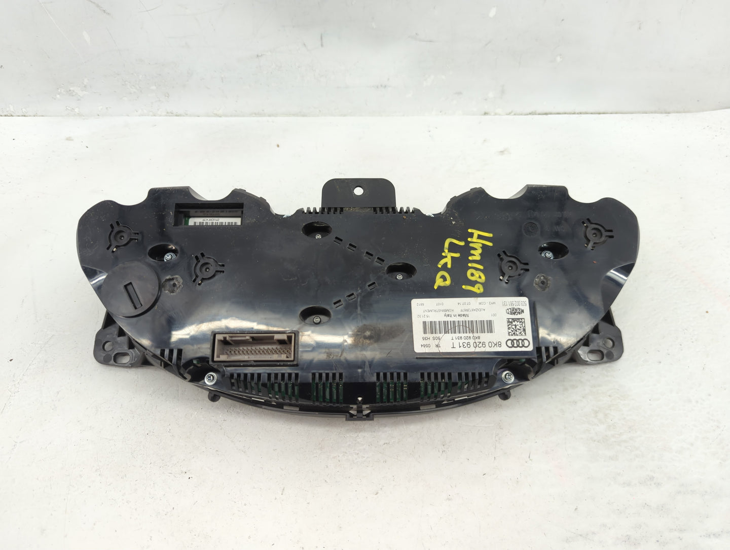 2015-2016 Audi A4 Instrument Cluster Speedometer Gauges P/N:8K0 920 931 Fits Fits 2015 2016 OEM Used Auto Parts - Oemusedaut