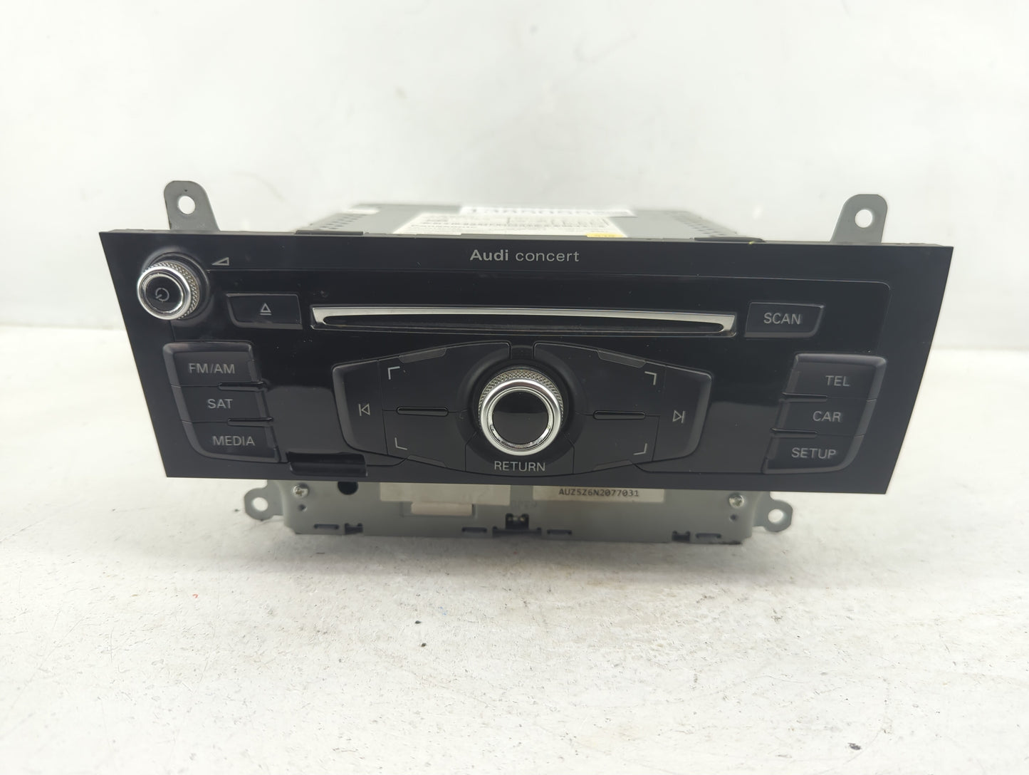 2013-2016 Audi A4 Radio AM FM Cd Player Receiver Replacement P/N:8R1035186Q Fits Fits 2013 2014 2015 2016 OEM Used Auto Part