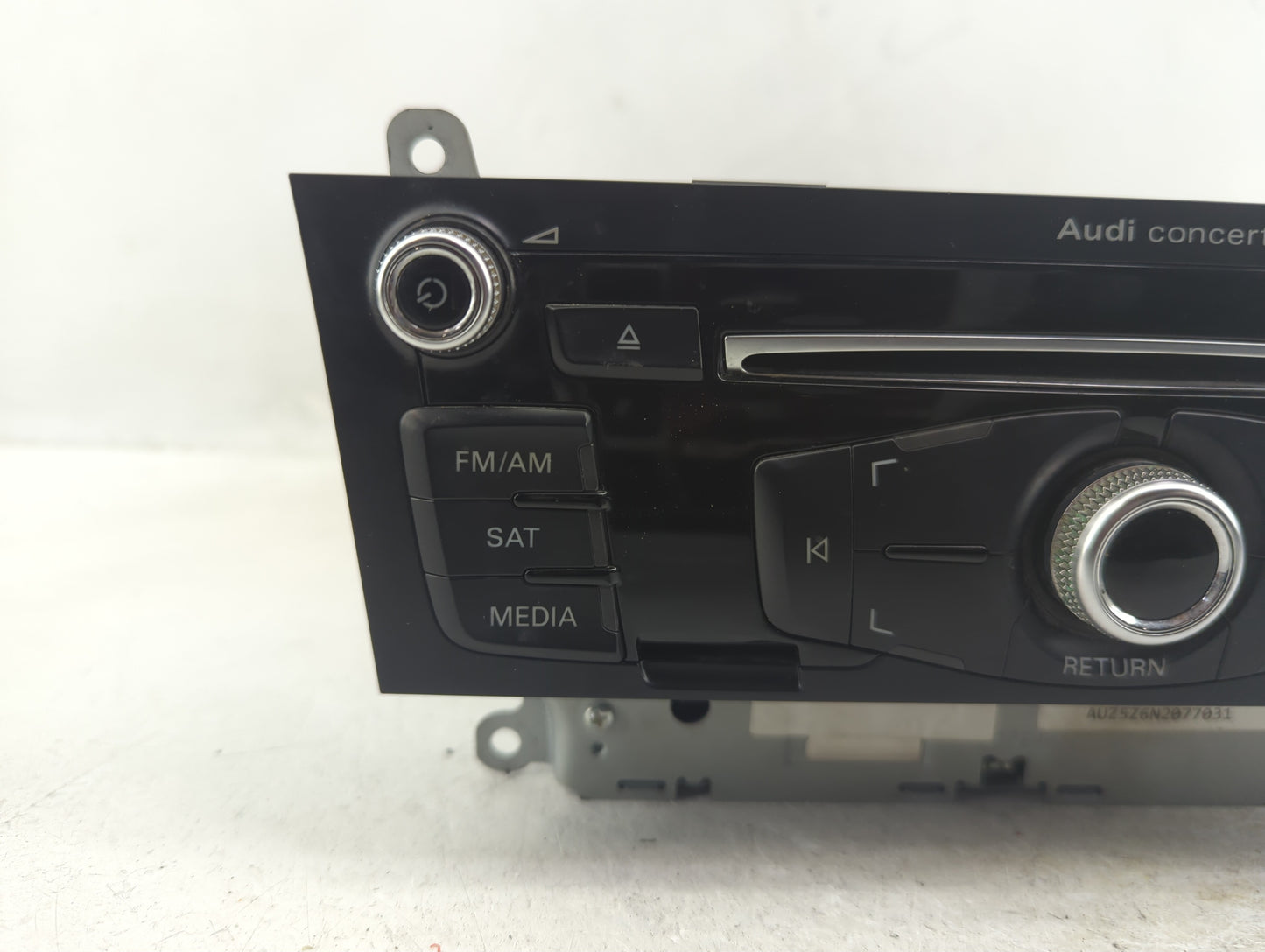 2013-2016 Audi A4 Radio AM FM Cd Player Receiver Replacement P/N:8R1035186Q Fits Fits 2013 2014 2015 2016 OEM Used Auto Part