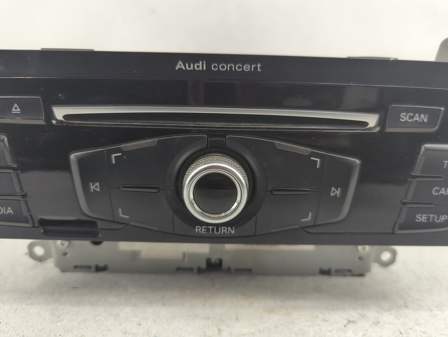 2013-2016 Audi A4 Radio AM FM Cd Player Receiver Replacement P/N:8R1035186Q Fits Fits 2013 2014 2015 2016 OEM Used Auto Part