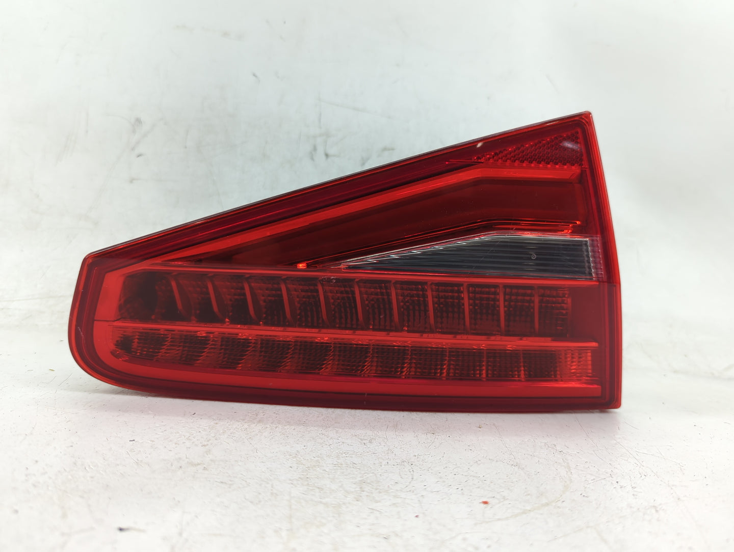 2013-2016 Audi A4 Tail Light Assembly Passenger Right OEM P/N:8K5 945 093 AD Fits Fits 2013 2014 2015 2016 OEM Used Auto Par