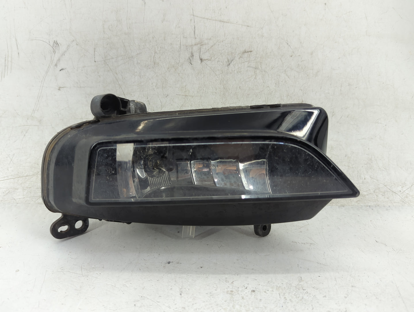 2013-2016 Audi A4 Passenger Right Oem Front Light Lamp - Oemusedautoparts1.com