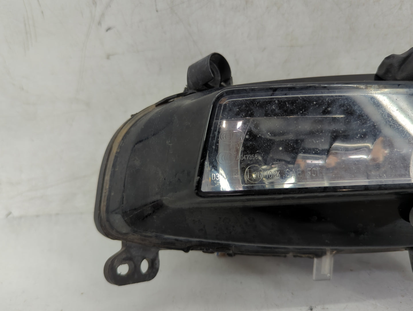 2013-2016 Audi A4 Passenger Right Oem Front Light Lamp - Oemusedautoparts1.com