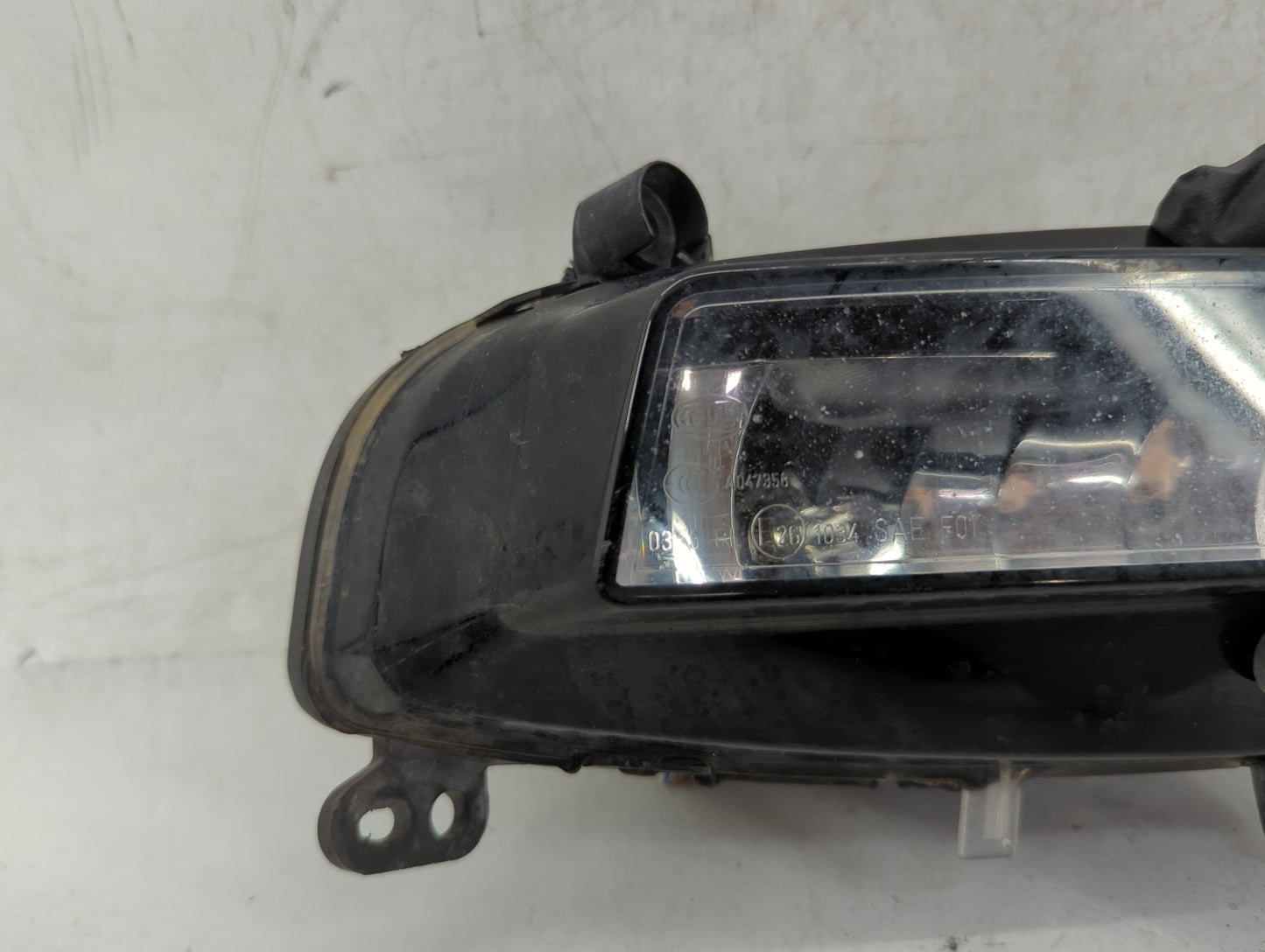 2013-2016 Audi A4 Passenger Right Oem Front Light Lamp - Oemusedautoparts1.com