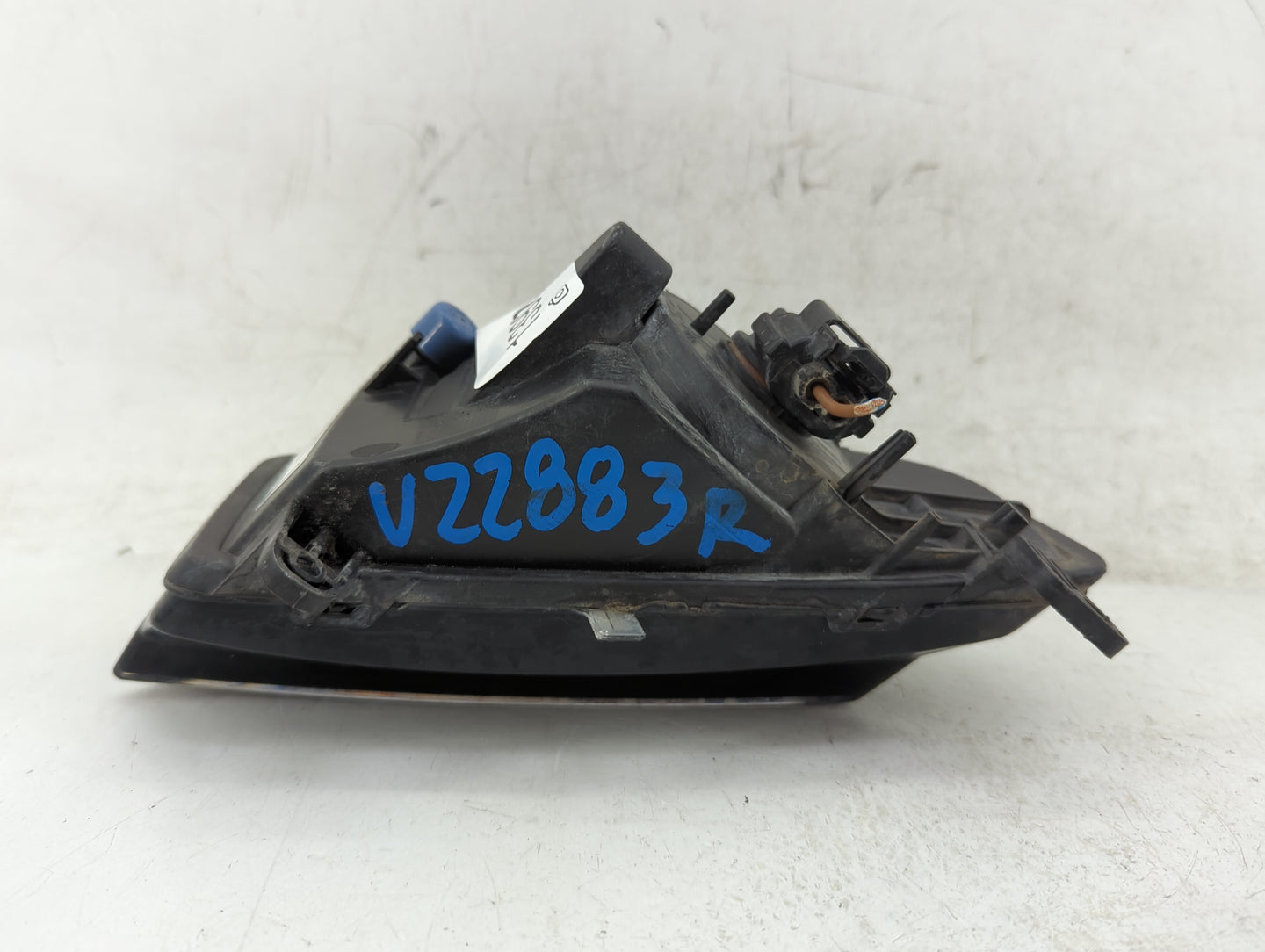 2013-2016 Audi A4 Passenger Right Oem Front Light Lamp - Oemusedautoparts1.com