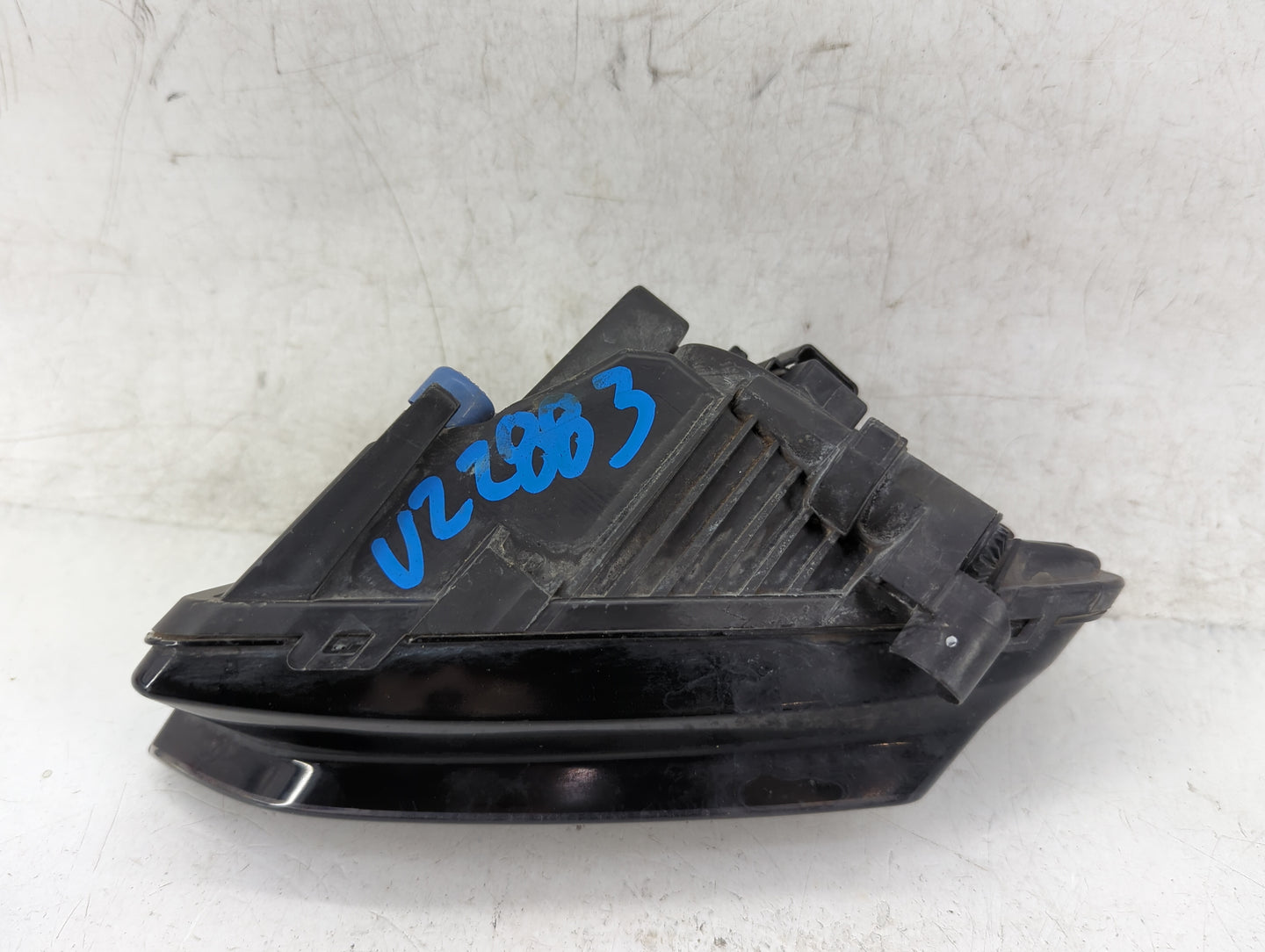 2013-2016 Audi A4 Driver Left Oem Front Light Lamp - Oemusedautoparts1.com