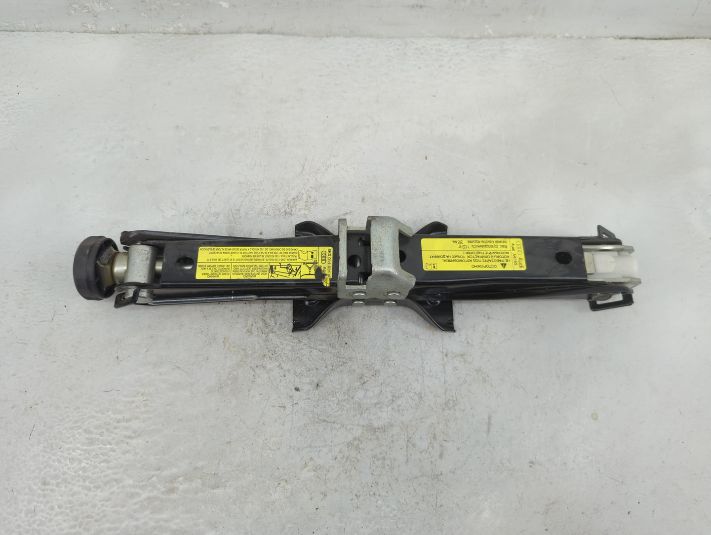 2015 Audi A4 Spare Scissor Car Jack - Oemusedautoparts1.com